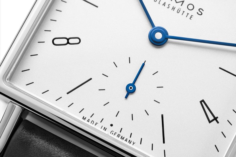 Close-up of the Tetra 27 white dial and small seconds
